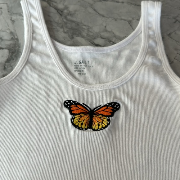 BRANDY MELVILLE-J. GALT EMBROIDERED MONARCH TANK - Picture 2 of 7